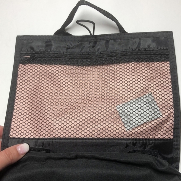 Mary Kay black makeup travel bag New - Picture 4 of 8